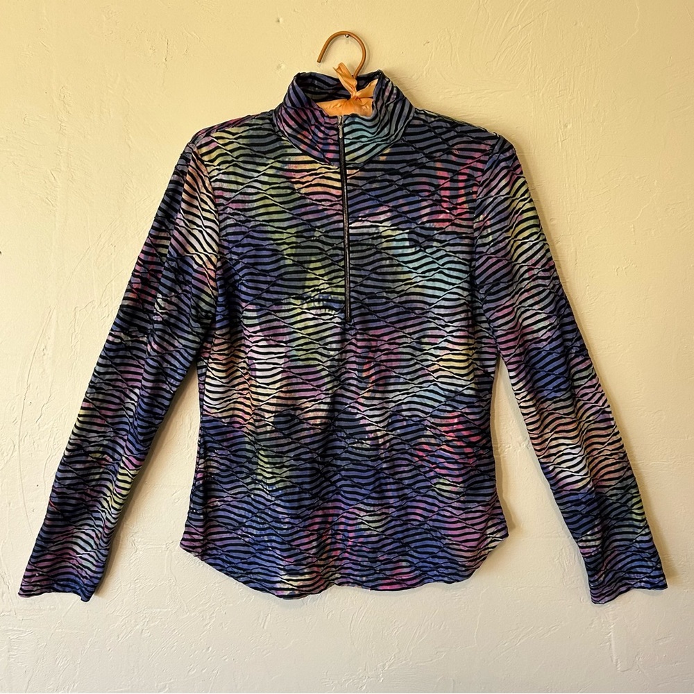 Sno Skins multicolored stretch pullover with turtle neck.